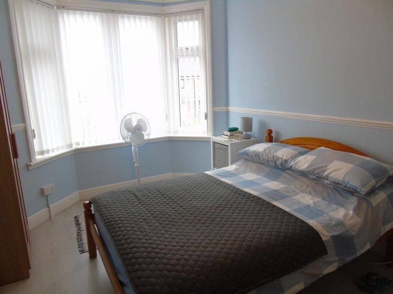 Room Broad Street in Cardiff