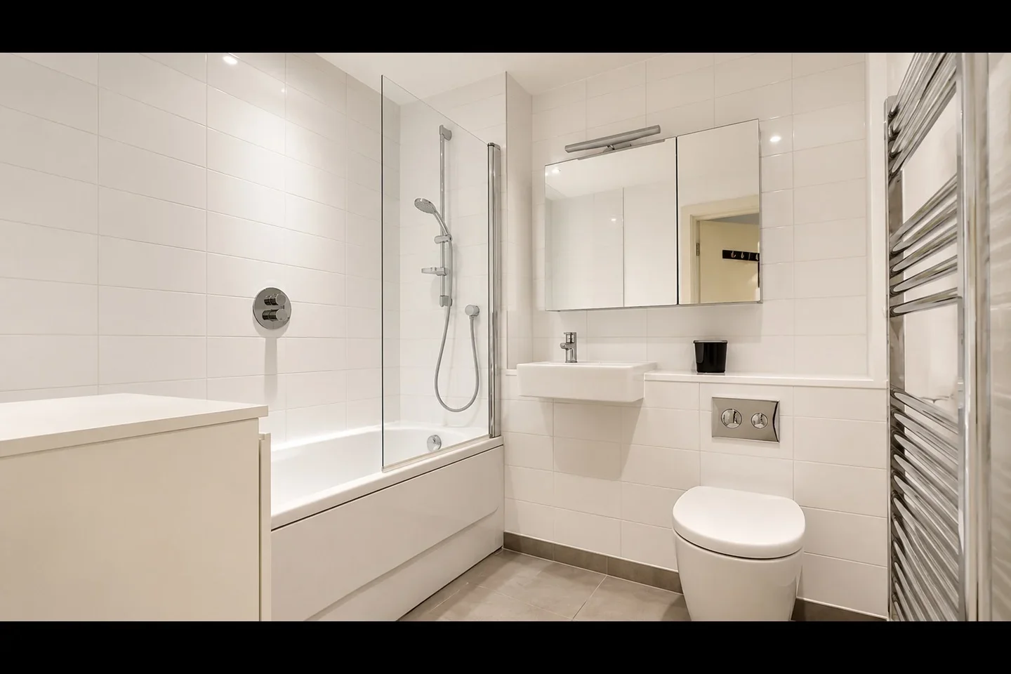 Flat Capitol Way in Greater London
