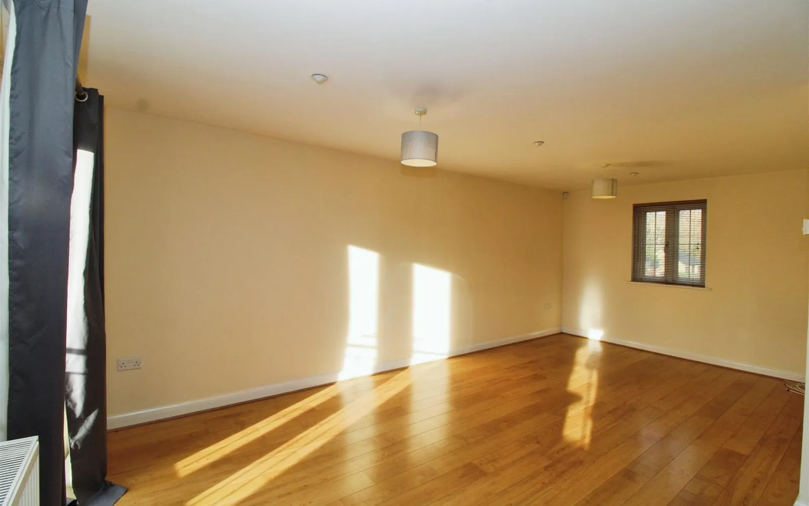 Flat Nightingale Gardens in Rugby