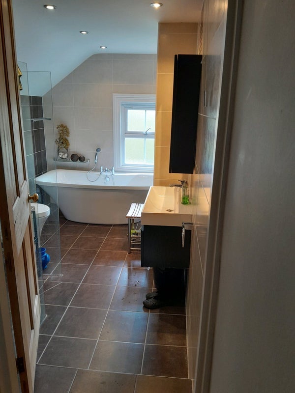 Room Pinkneys Road in Maidenhead