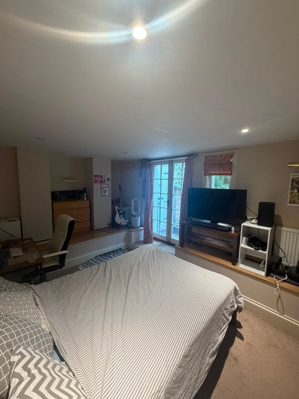 Room Digby Crescent in Greater London