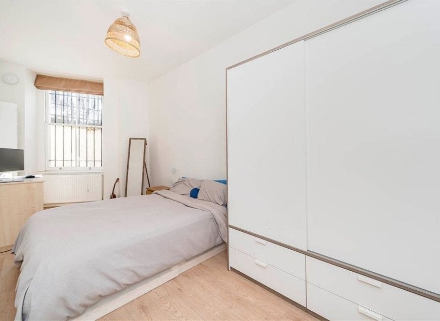 House Cornwall Gardens in Greater London