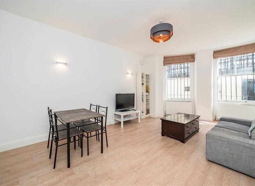 House Cornwall Gardens in Greater London