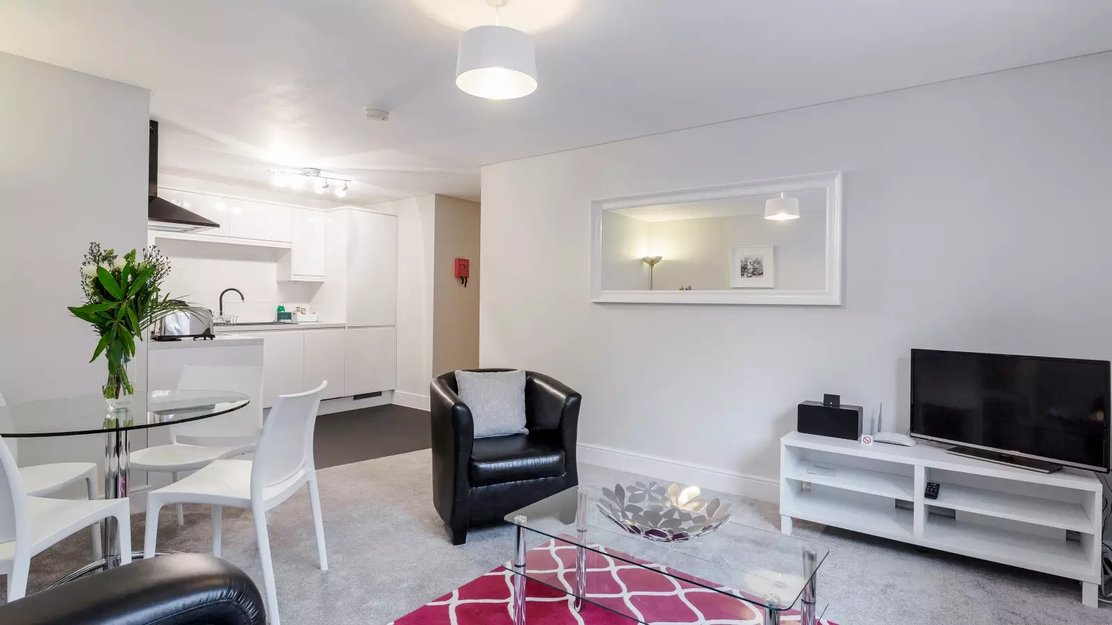 Flat Marina Place in Greater London