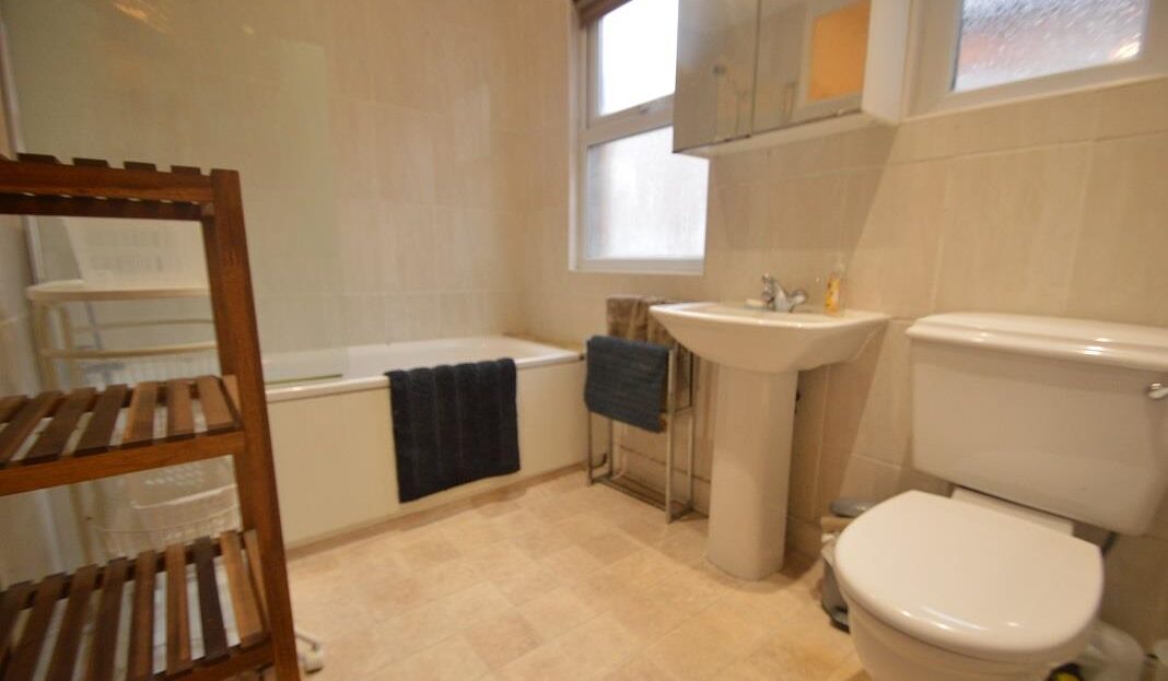 House Squires Lane in Greater London