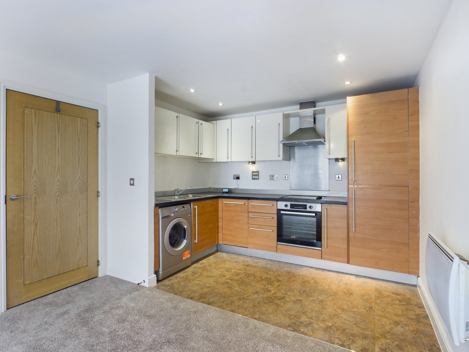 Flat Trafalgar Gardens in Crawley