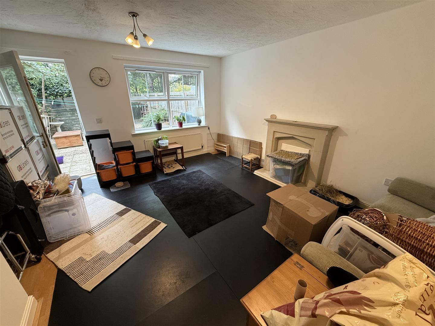 House Lake View in Calne