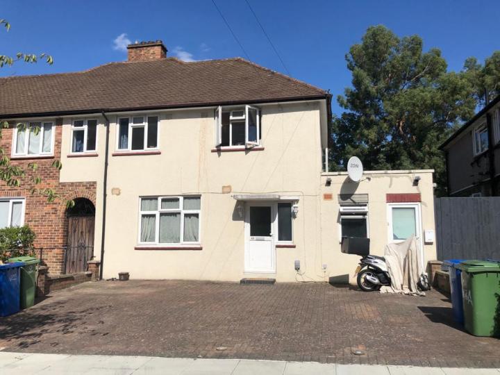 House Blanchedowne in Greater London
