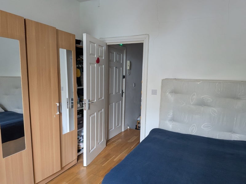 Room Sussex Way in Greater London