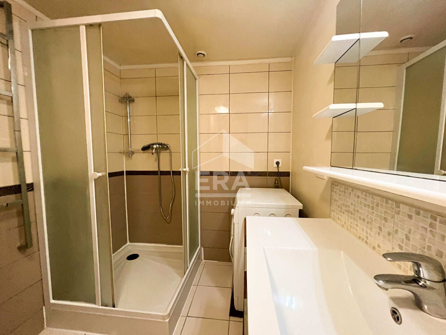 Flat Boulevard de Calvias in Malemort-du-Comtat
