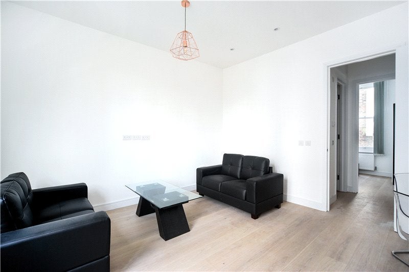 Flat Westbourne Park Road in Greater London