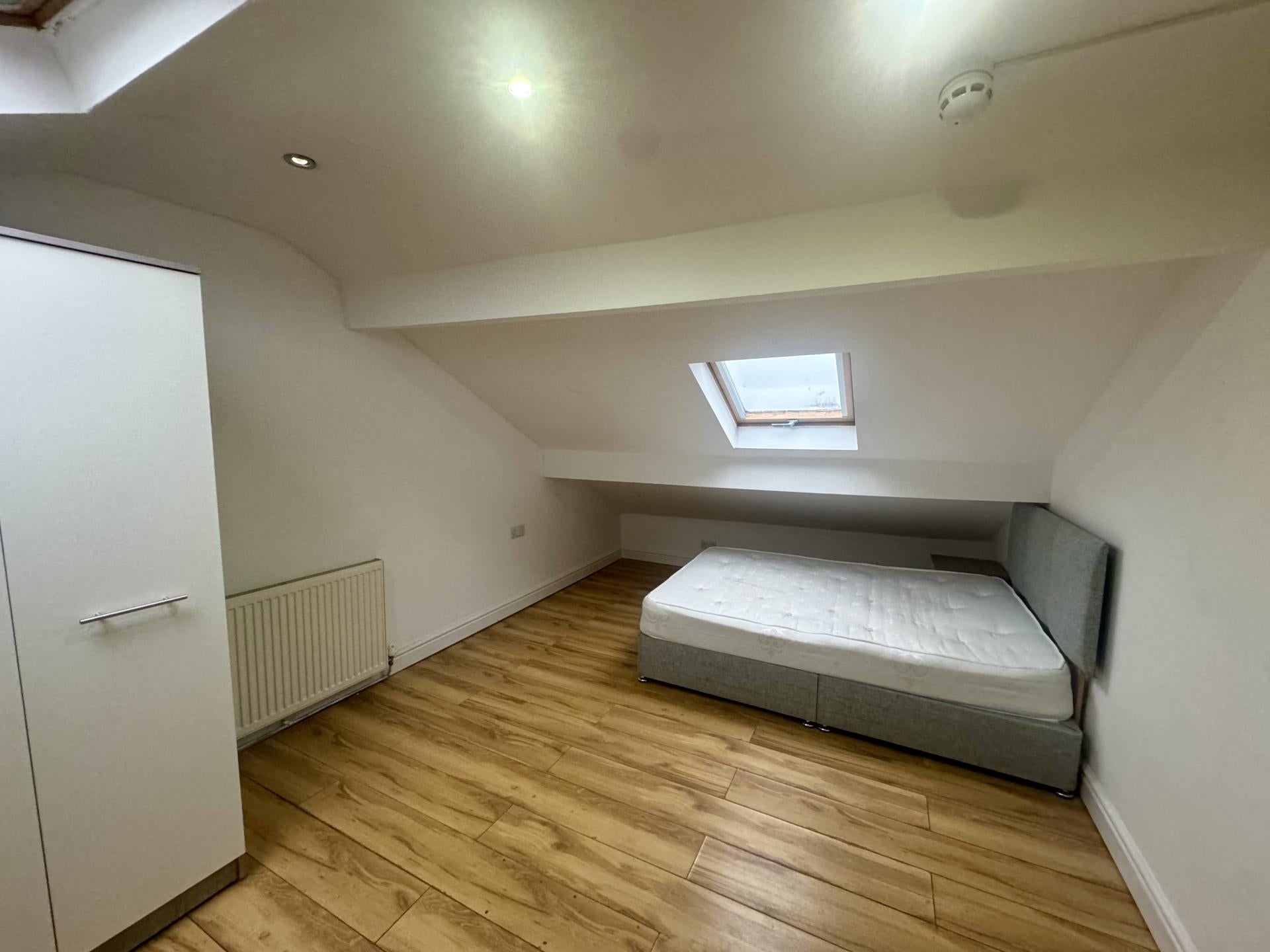 Flat Rawson Road in Bolton