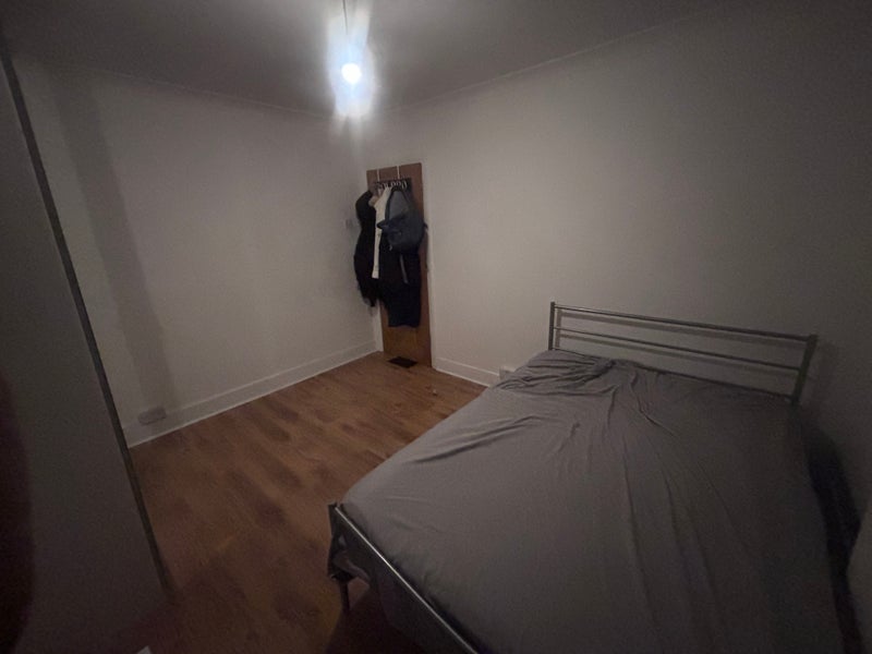 Room Westward Road in Greater London