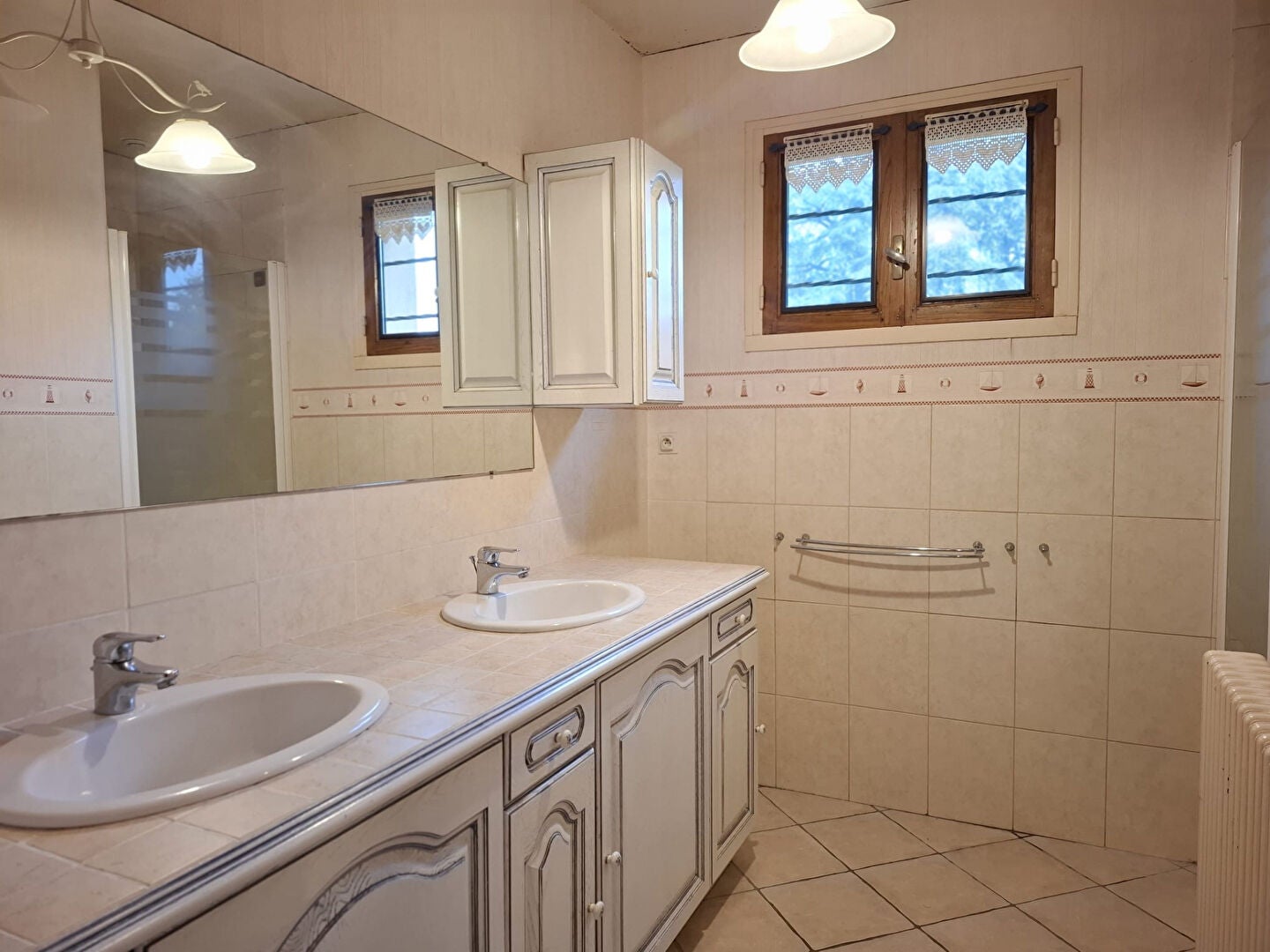 Maison Rue Jean-Jacques Rousseau à Les Avenières Veyrins-Thuellin