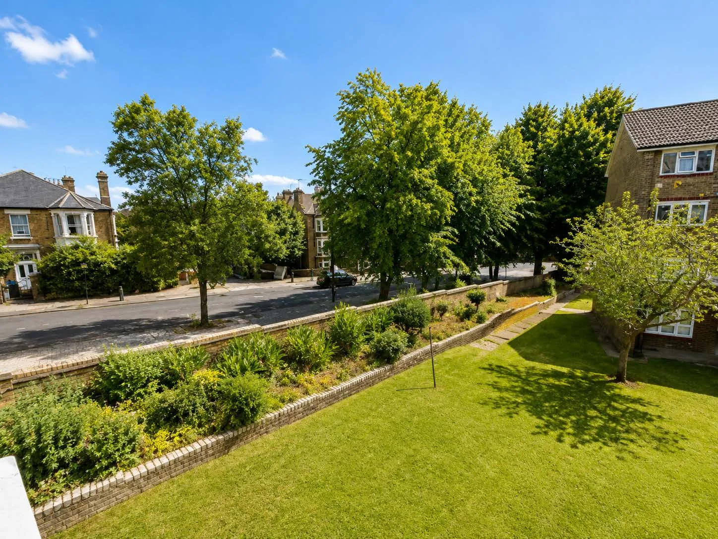 Flat Kimberley Road in Greater London