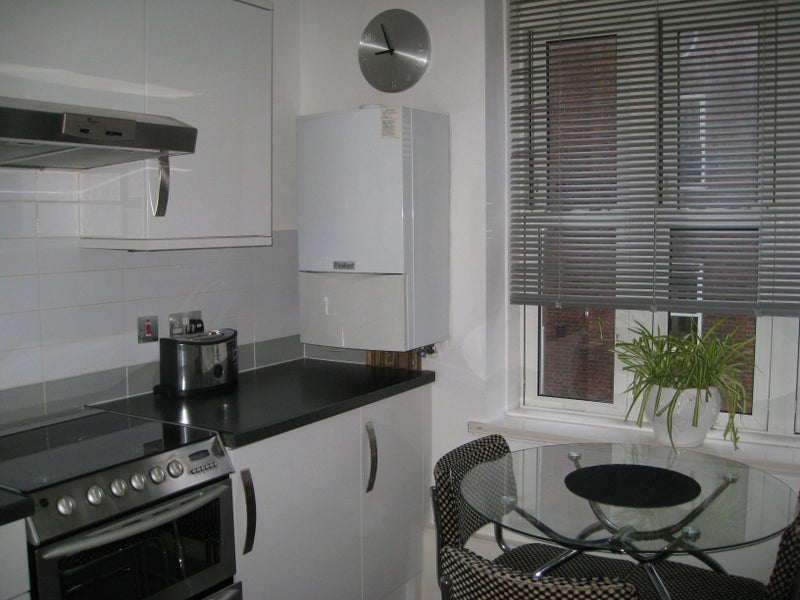 Room Gibraltar Walk in Greater London