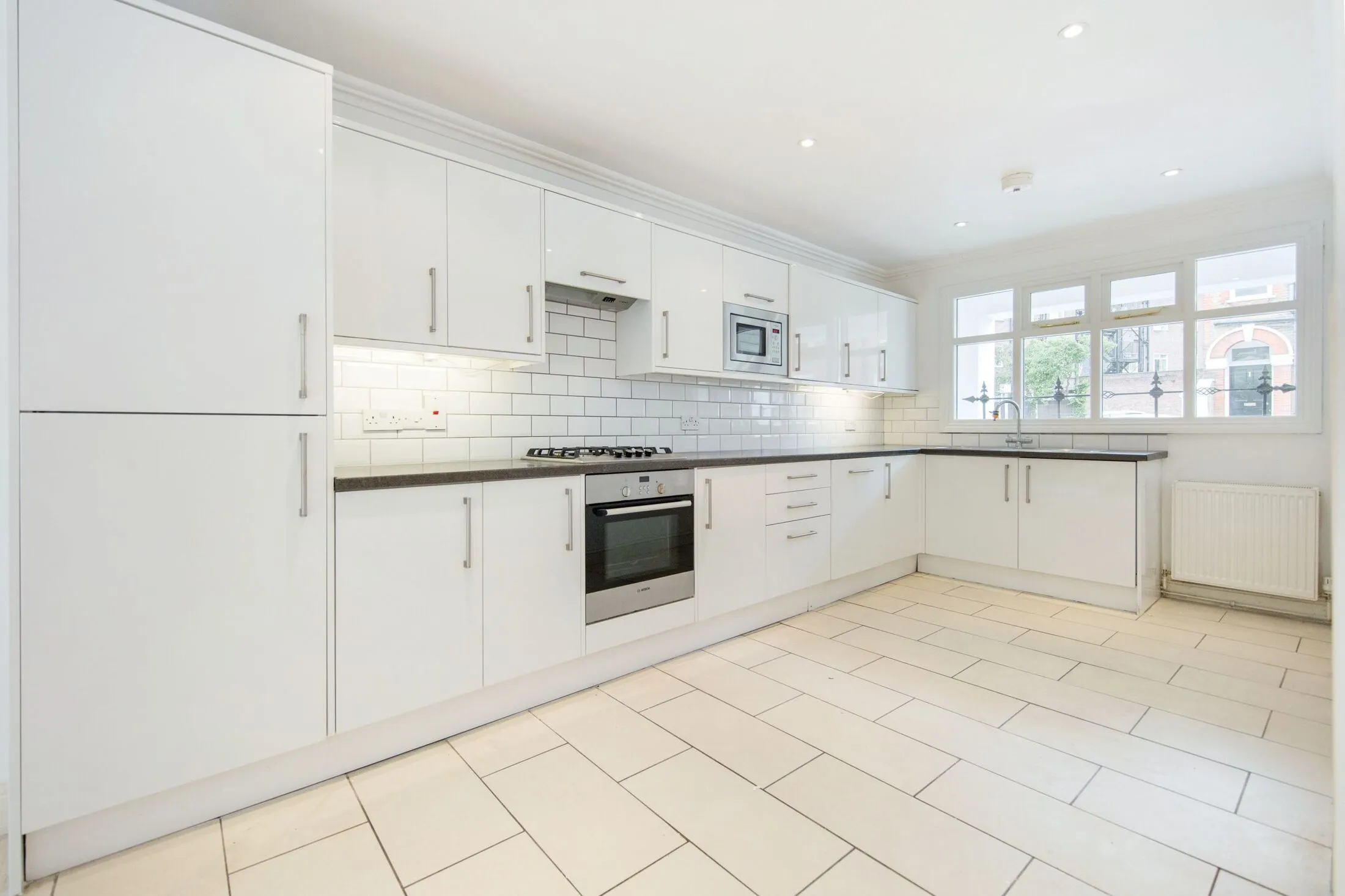 House Schubert Road in Greater London