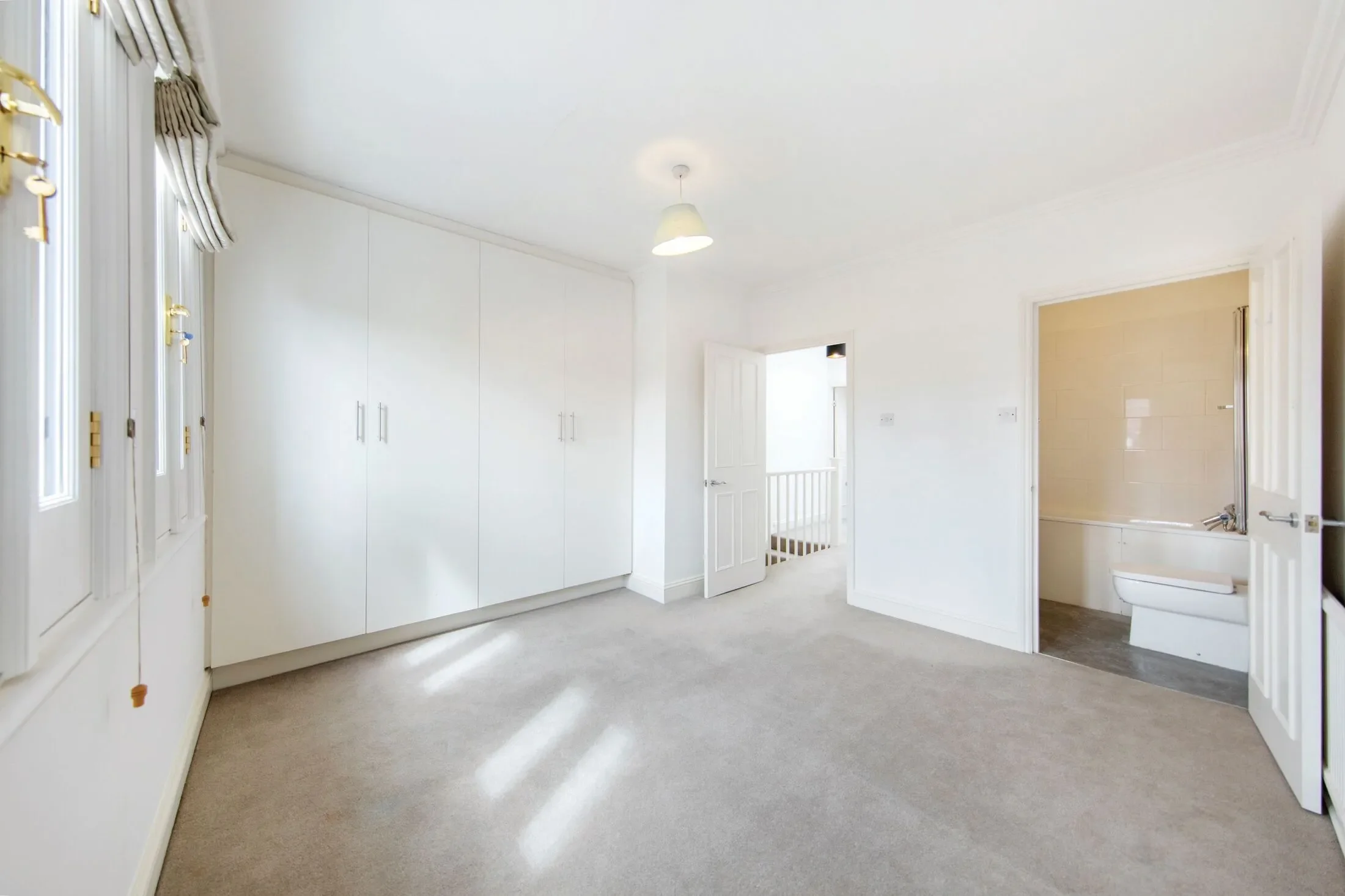 House Schubert Road in Greater London