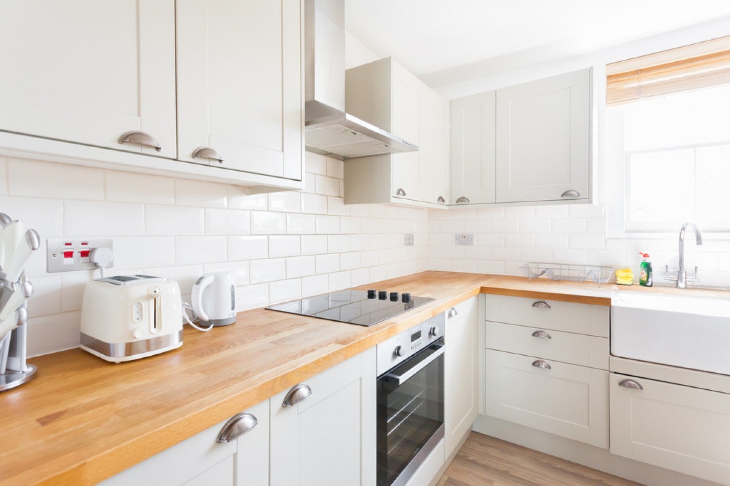 Flat Crowndale Road in Greater London