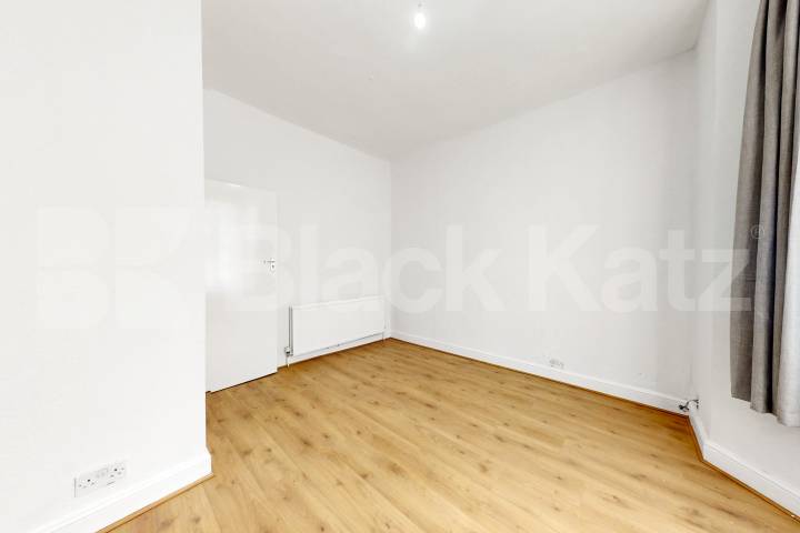 Flat Park Road in Greater London