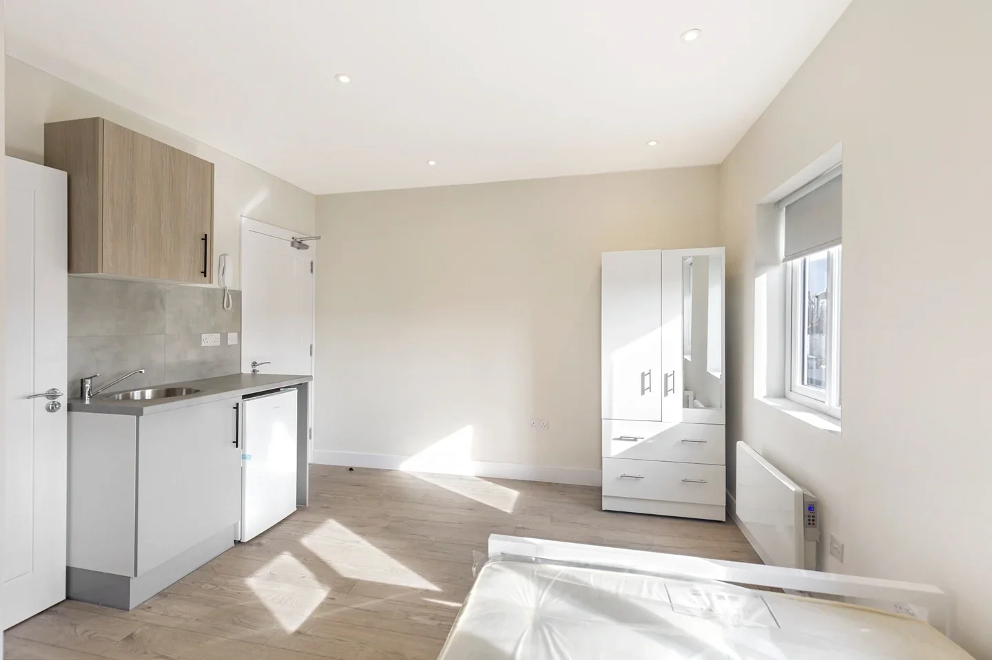 Room Clensham Lane in Greater London