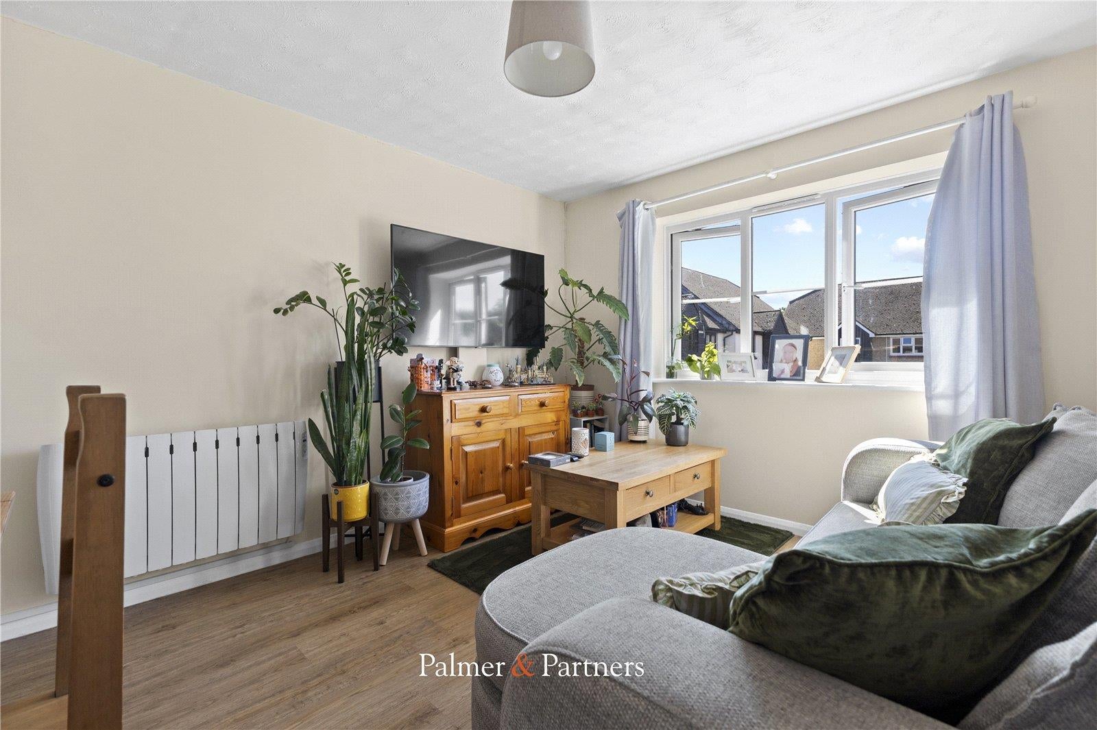 Flat California Close in Colchester