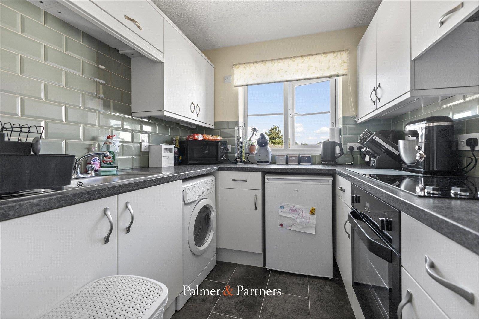 Flat California Close in Colchester