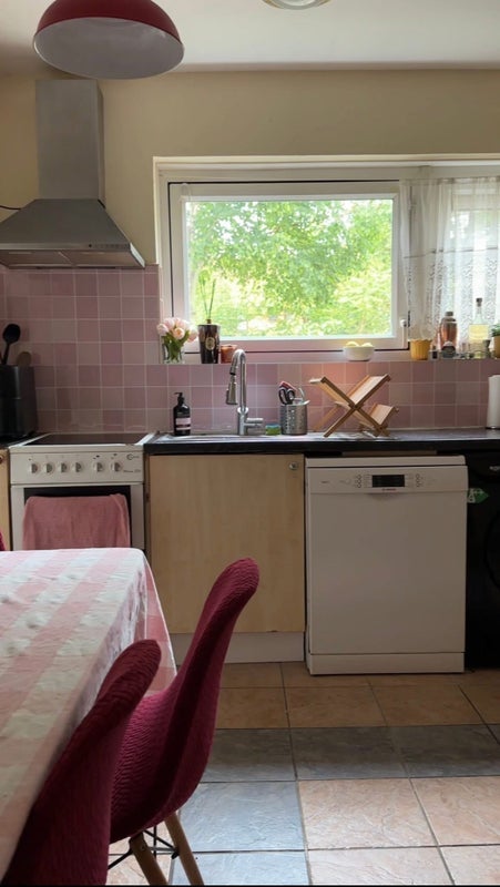 Room Lewis Street in Greater London