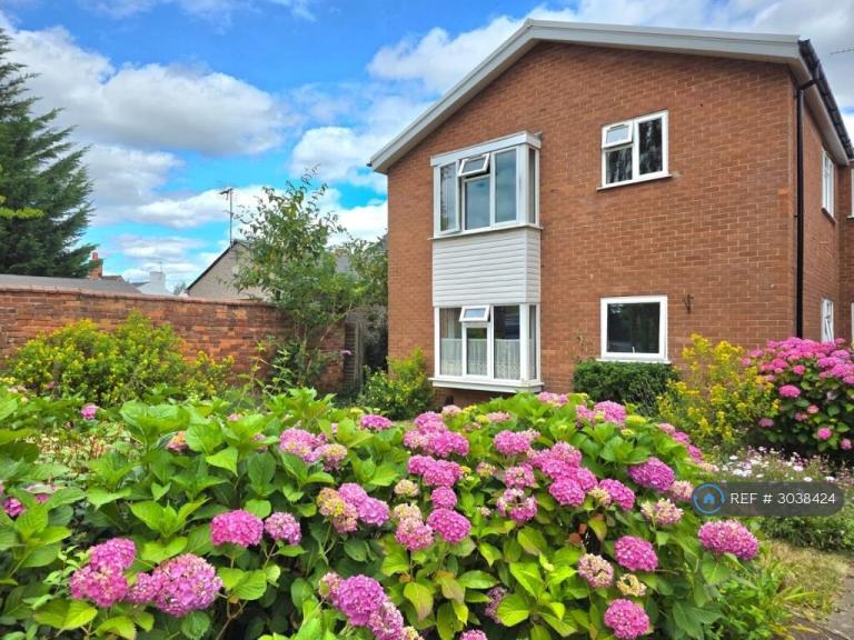 House Whites Row in Kenilworth