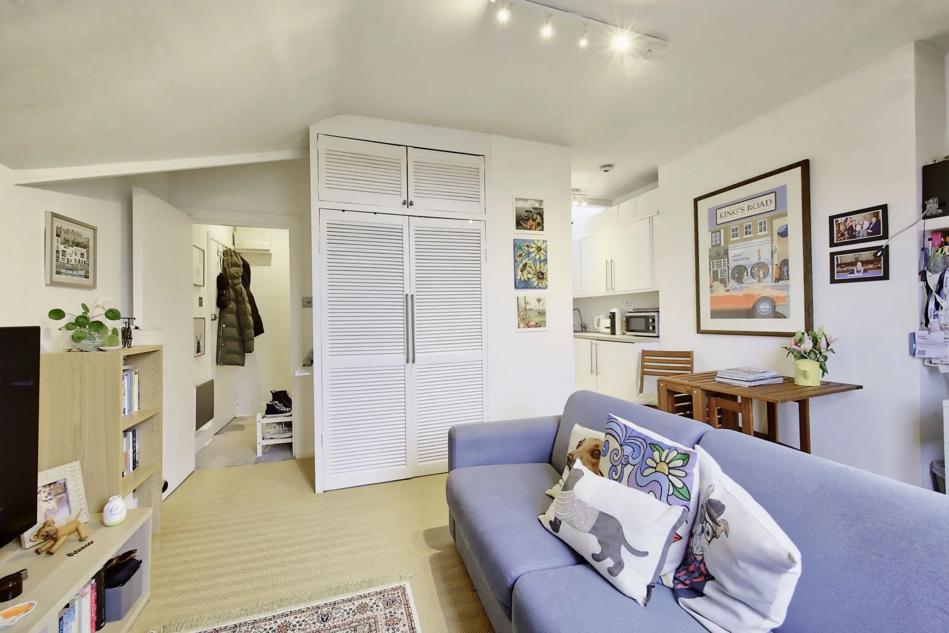 Flat Earlsfield Road in Greater London