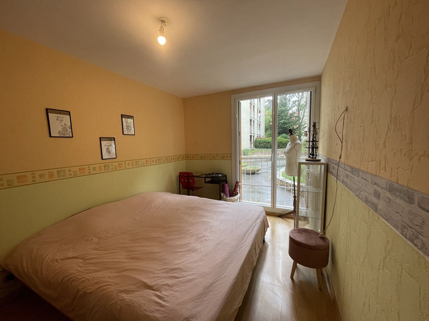 Flat Rue des Crayères in Reims