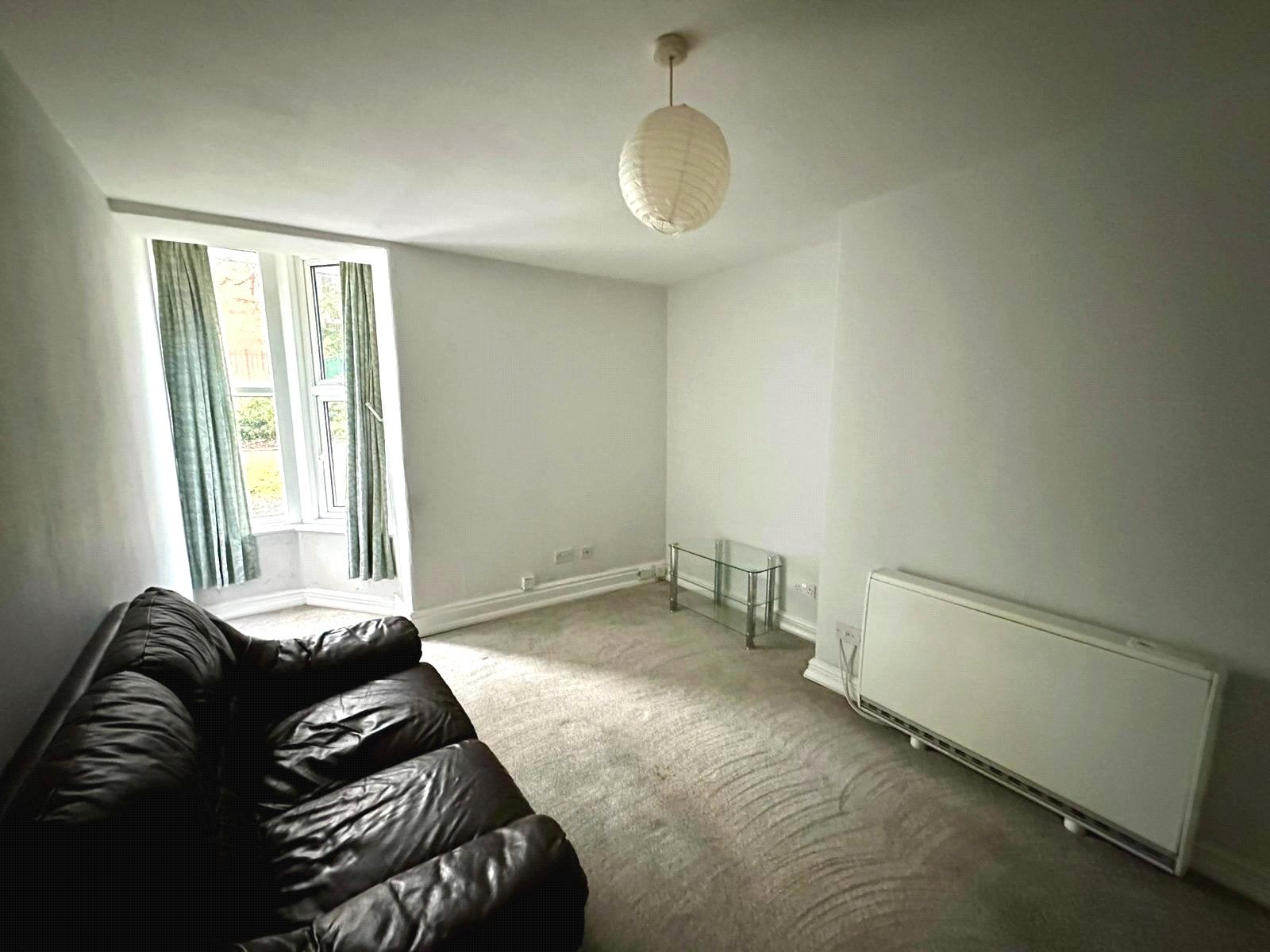 Flat Pierremont Crescent in Darlington