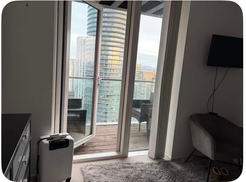 Flat Millharbour in Greater London