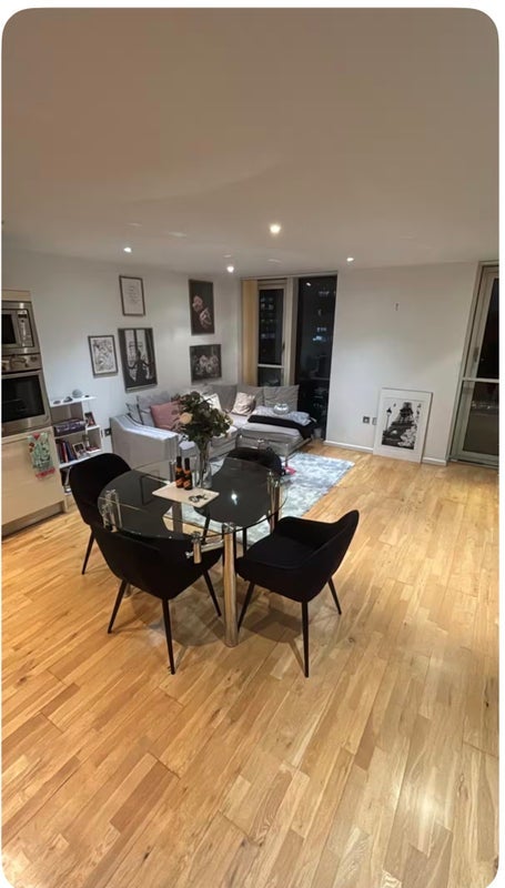 Flat Millharbour in Greater London