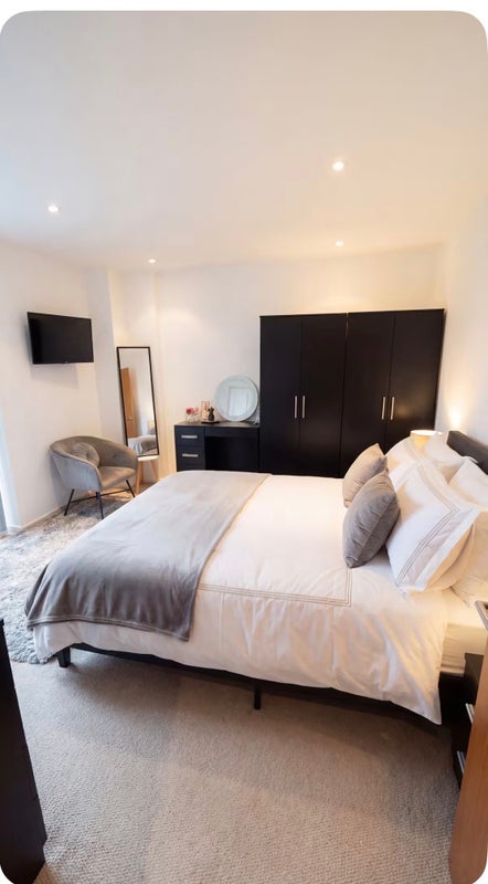 Flat Millharbour in Greater London