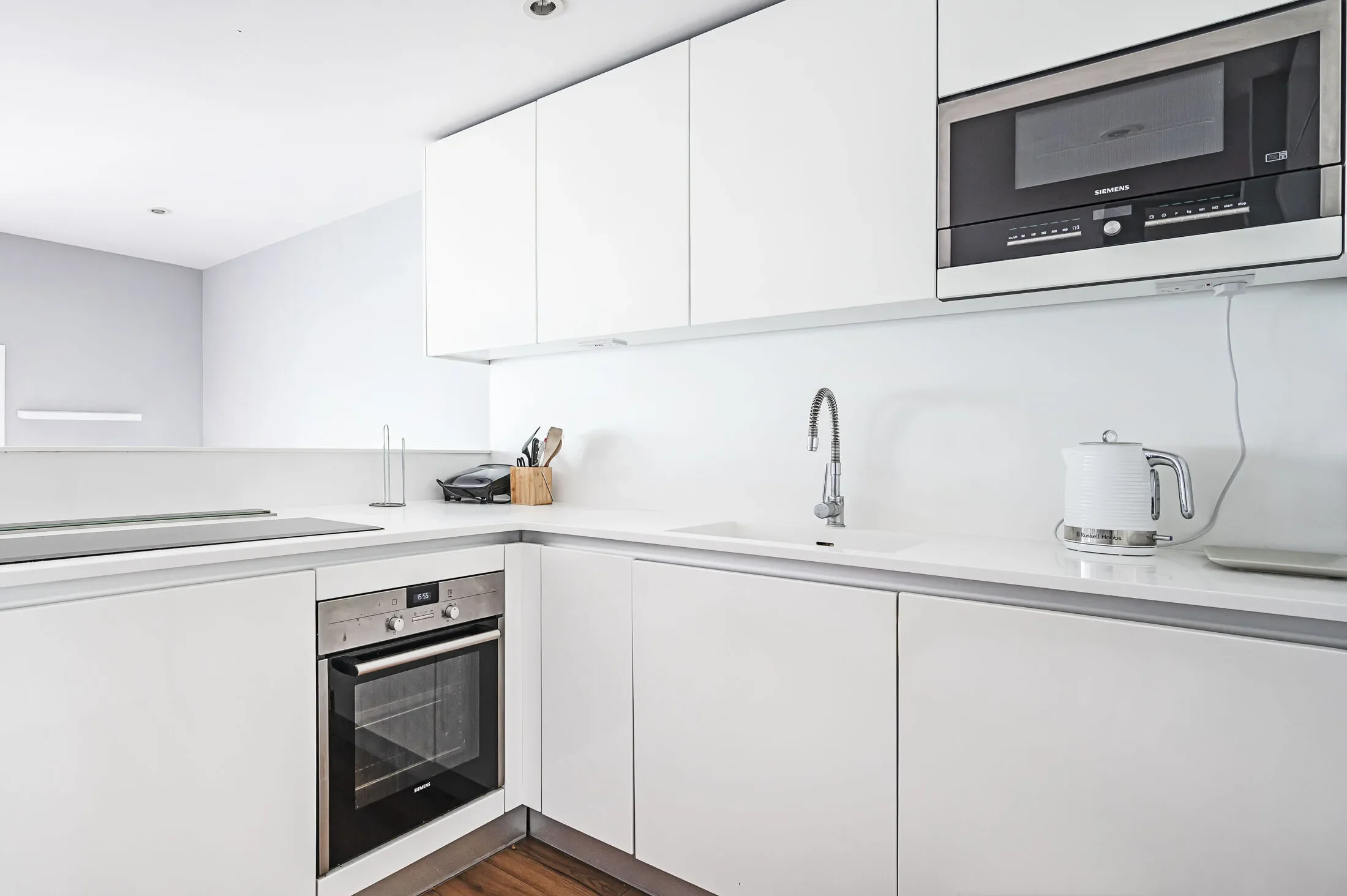 Flat Bastwick Street in Greater London