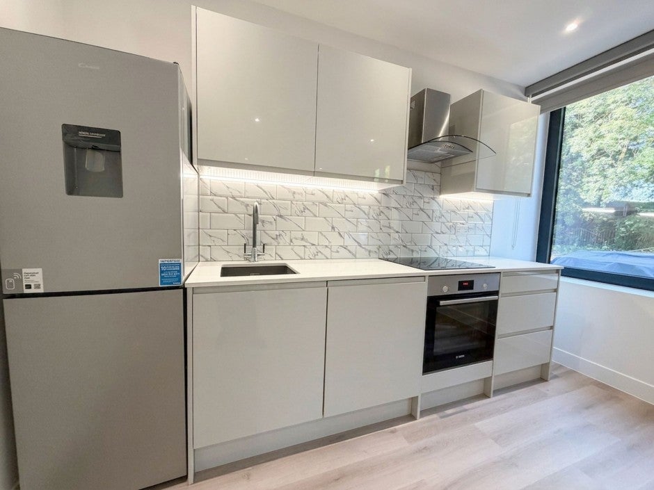 Flat Cowley Business Park in Greater London