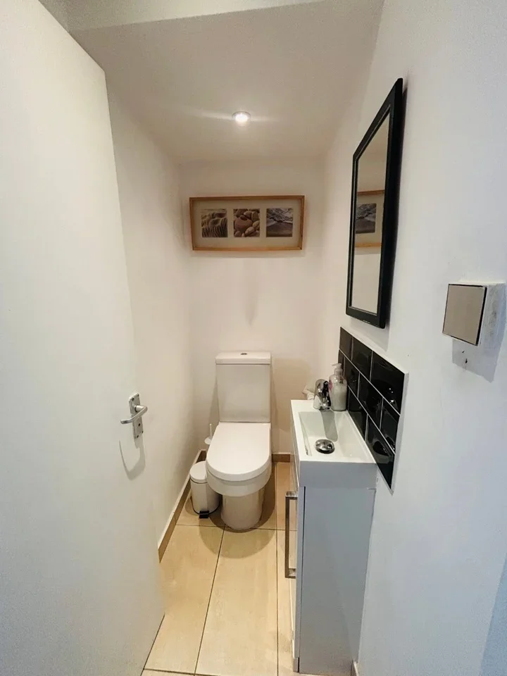 Room Carey Gardens in Greater London