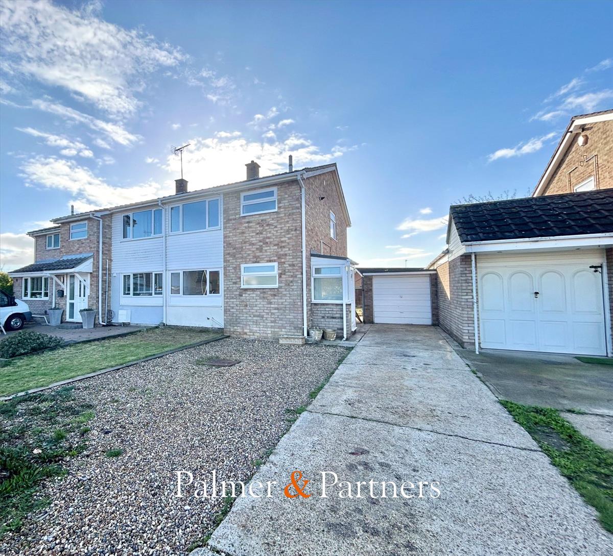 House Puffinsdale in Clacton-on-Sea