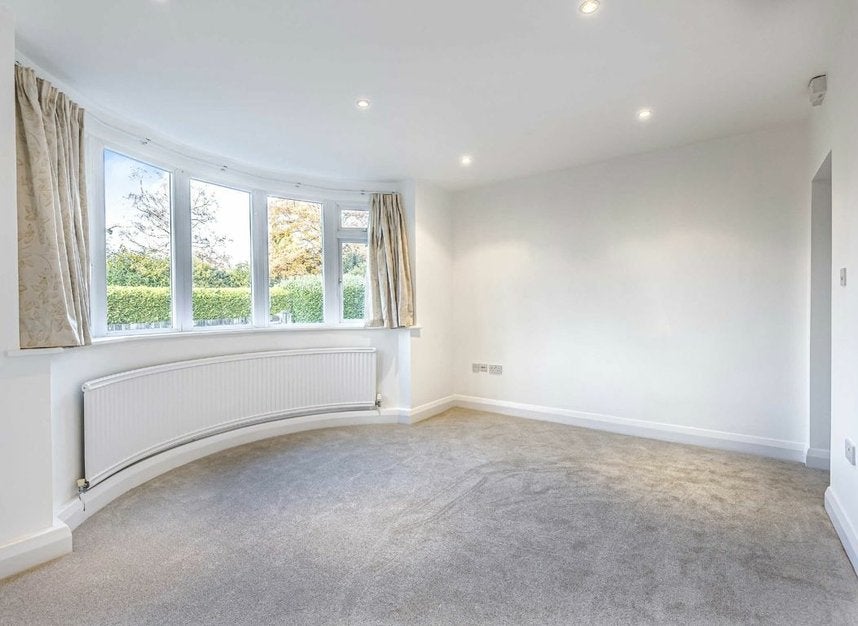 House Park Close in Elmbridge