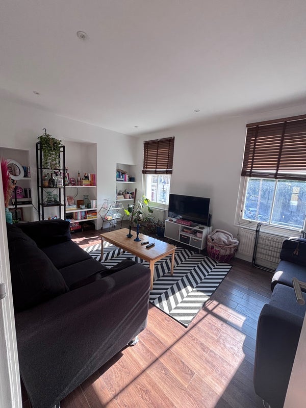 Room Cephas Avenue in Greater London