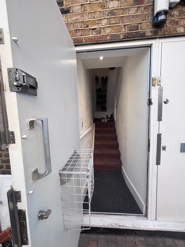 Room Cephas Avenue in Greater London