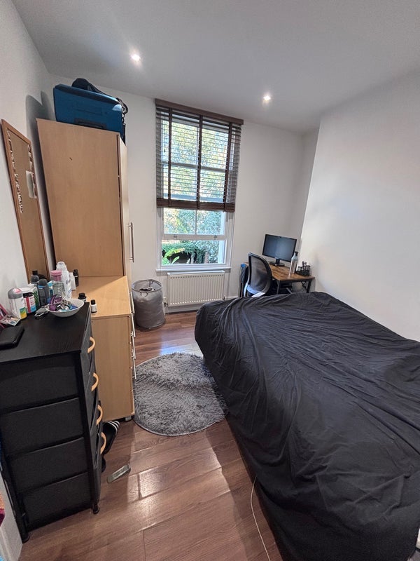 Room Cephas Avenue in Greater London
