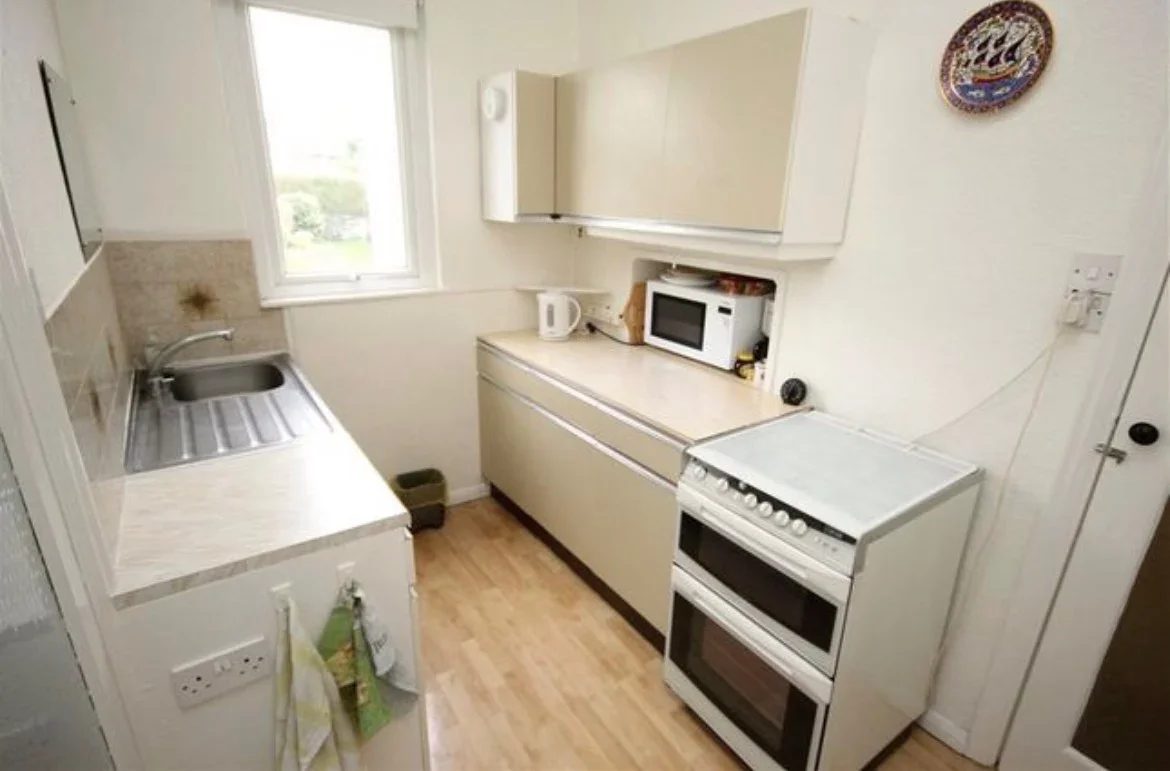 House Prospect Crescent in Greater London