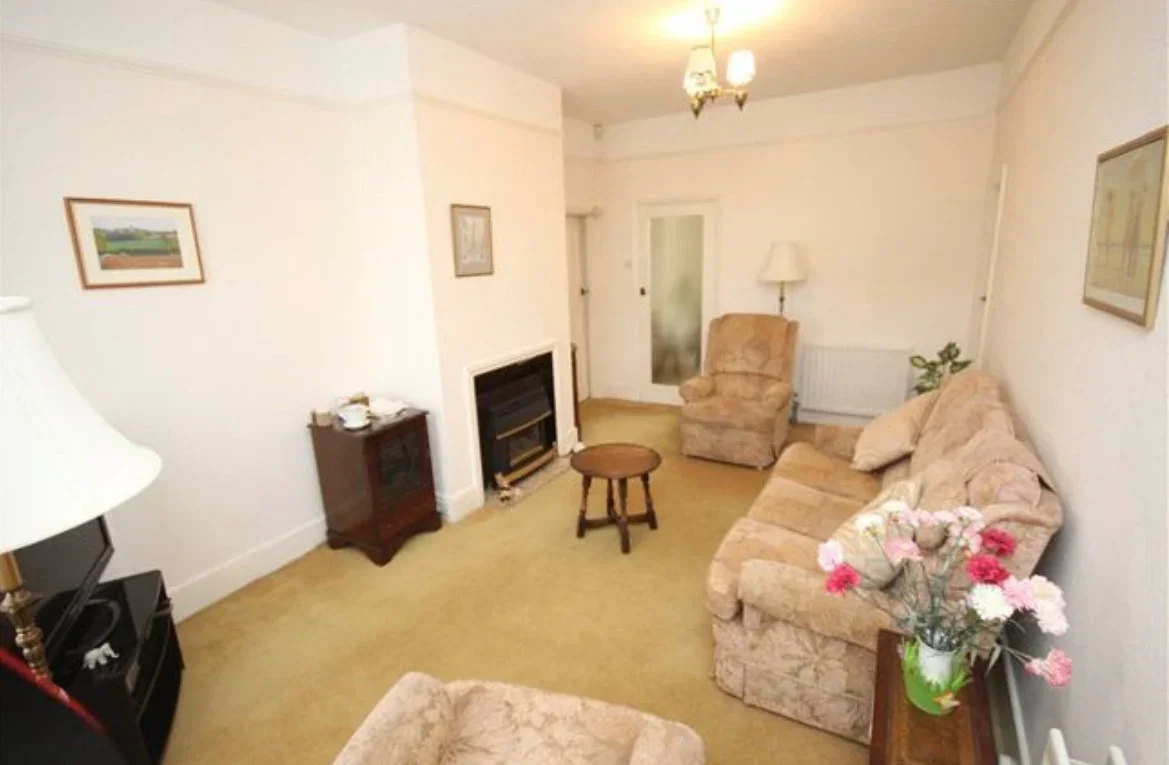 House Prospect Crescent in Greater London