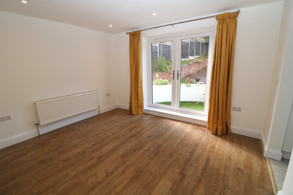 Flat Westcott Heath in Mole Valley