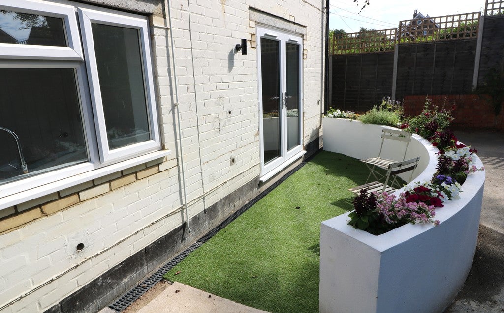 Flat Westcott Heath in Mole Valley