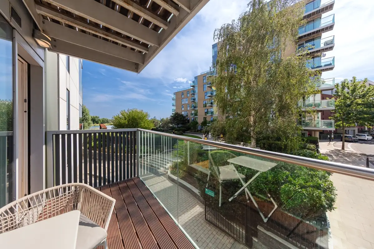 Flat Woodberry Grove in Greater London