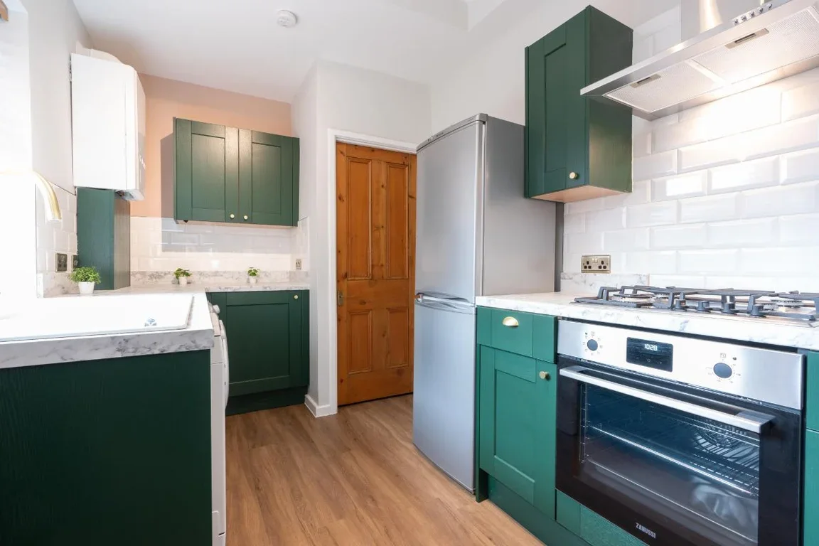 Room Doncaster Road in Newcastle upon Tyne