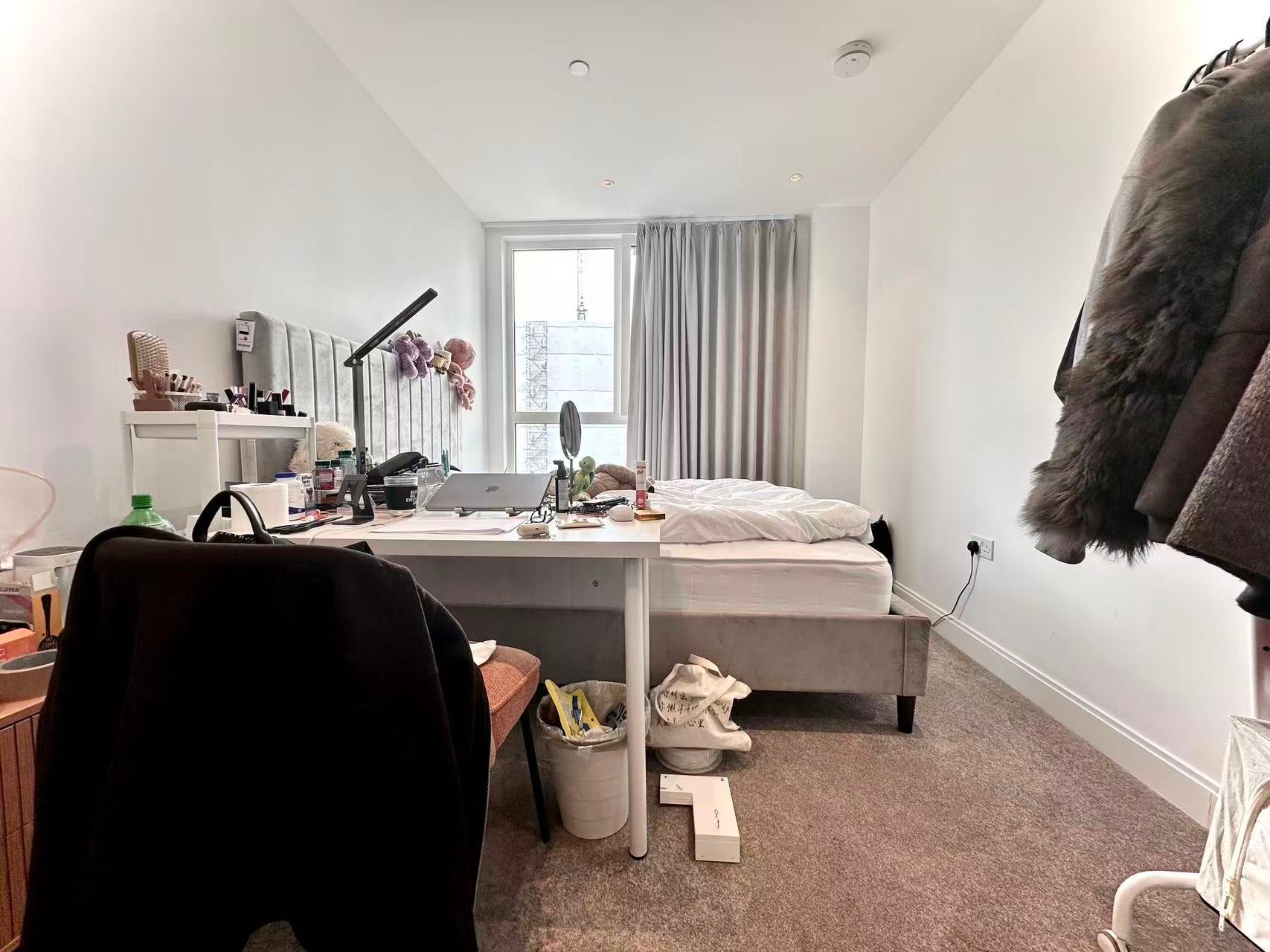 Flat Kennington Lane in Greater London